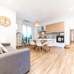 Metrofront-apartment Appartamento